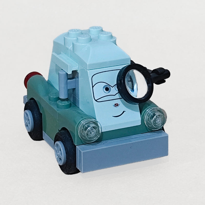 fig-014058 – Professor Zundapp, Smirk (Red 3795)