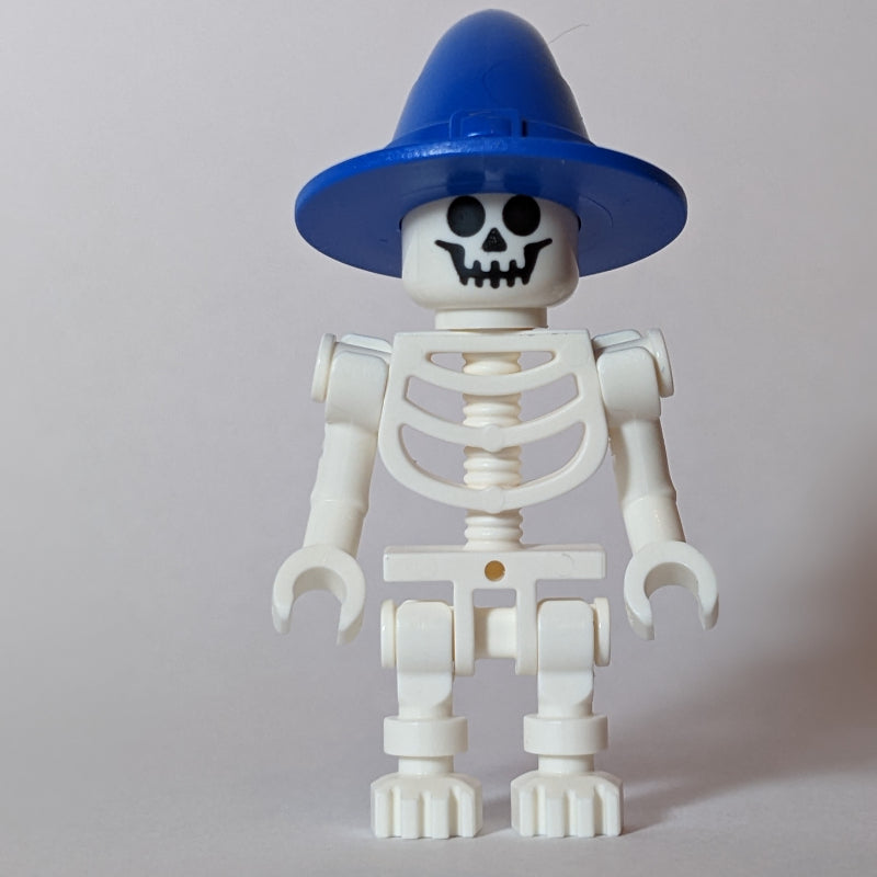 fig-014405 – Skeleton, Standard Face, Bent Arms, Blue Wizard Hat