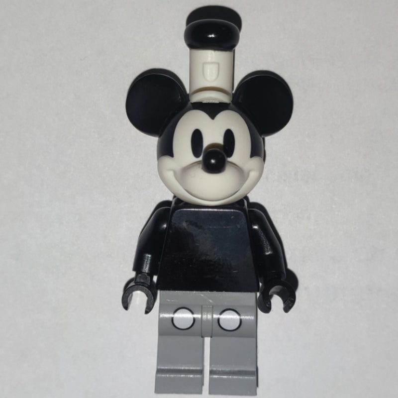 fig-014409 – Mickey Mouse, Classic Black and White