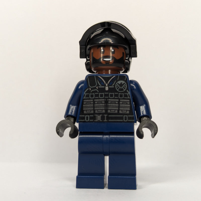 fig-014432 – SHIELD Agent, Reddish Brown Head