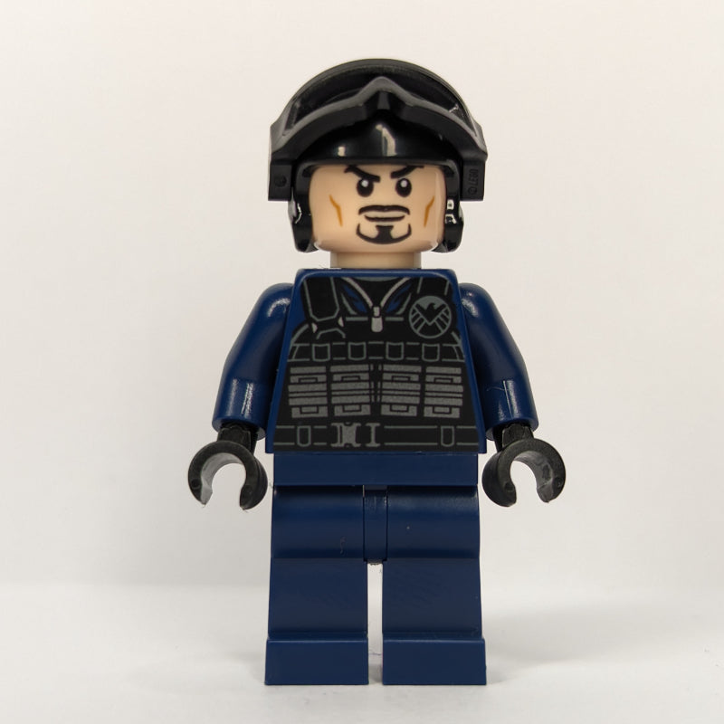 fig-014433 – Tony Stark, SHIELD Agent Disguise