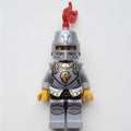 fig-014712 – Lion Knight, Armour, Helmet with Red Plume (Pearl Light Gray)