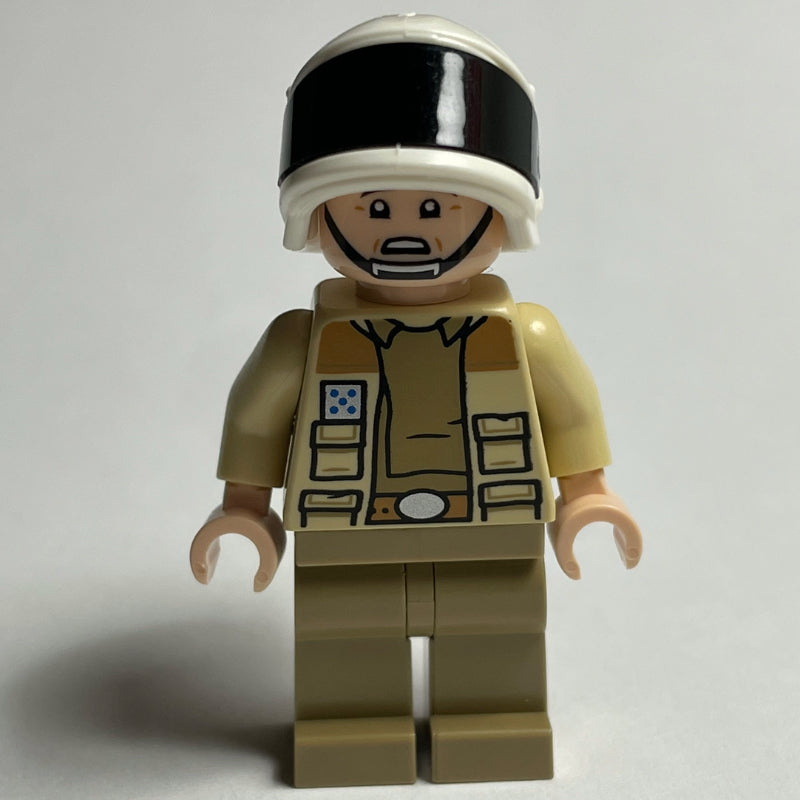 fig-014805 – Captain Antilles, Dark Tan Undershirt, Dual Sided Head
