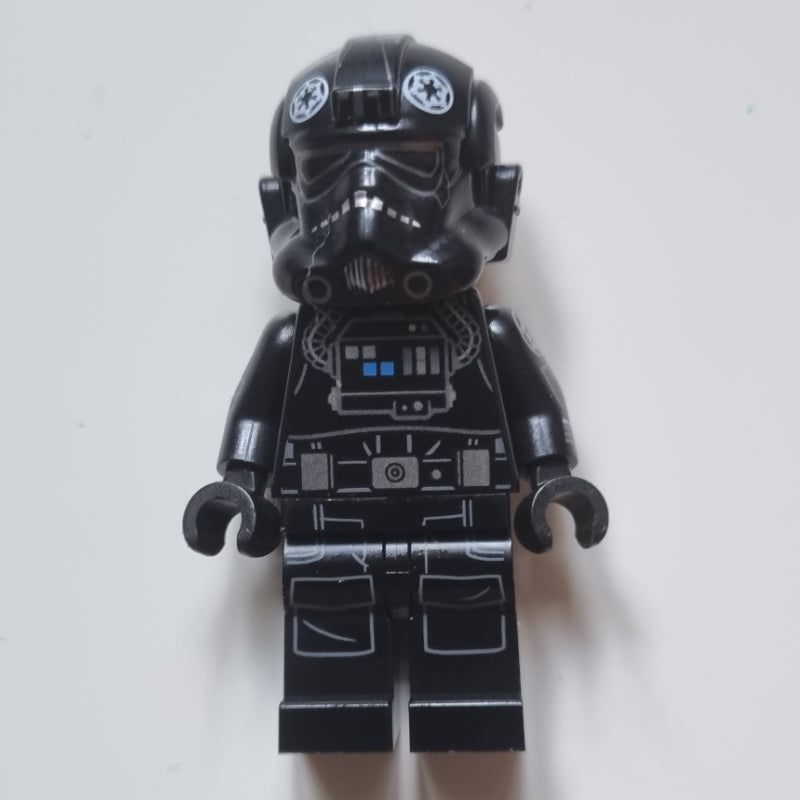 fig-014986 – TIE Interceptor Pilot