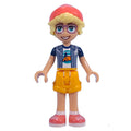 fig-015039 – Olly - Adventure Camp, Bright Light Orange Shorts, Coral Beanie