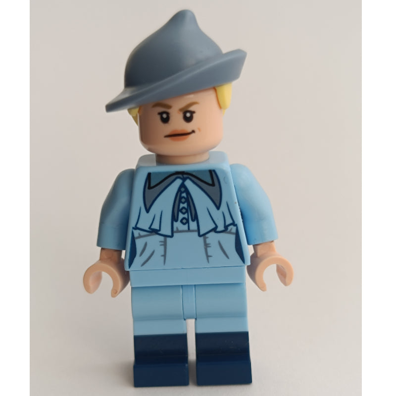 fig-015098 – Fleur Delacour, Bright Light Blue Outfit, Sand Blue Hat