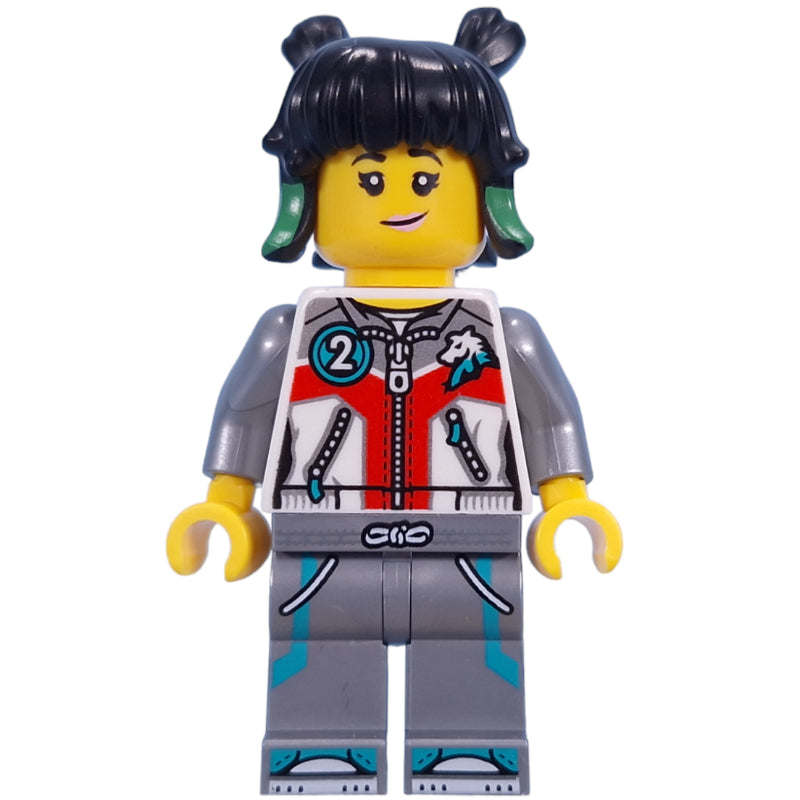 fig-015139 – Mei, White and Flat Silver Suit