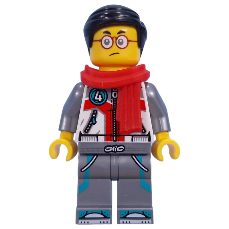 fig-015140 – Mr. Tang, White and Flat Silver Suit