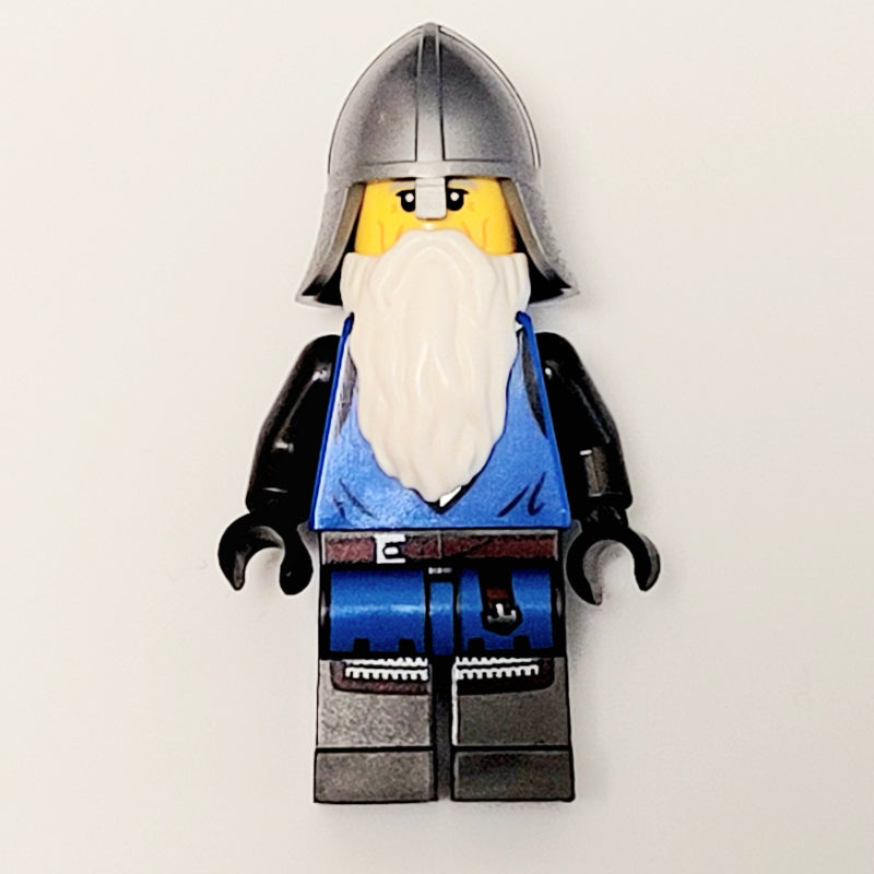 fig-015255 – Mountain Fortress Black Falcon Soldier - Helmet with Neck Protector, Beard
