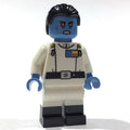 fig-015328 – Grand Admiral Thrawn, Dual Molded Legs