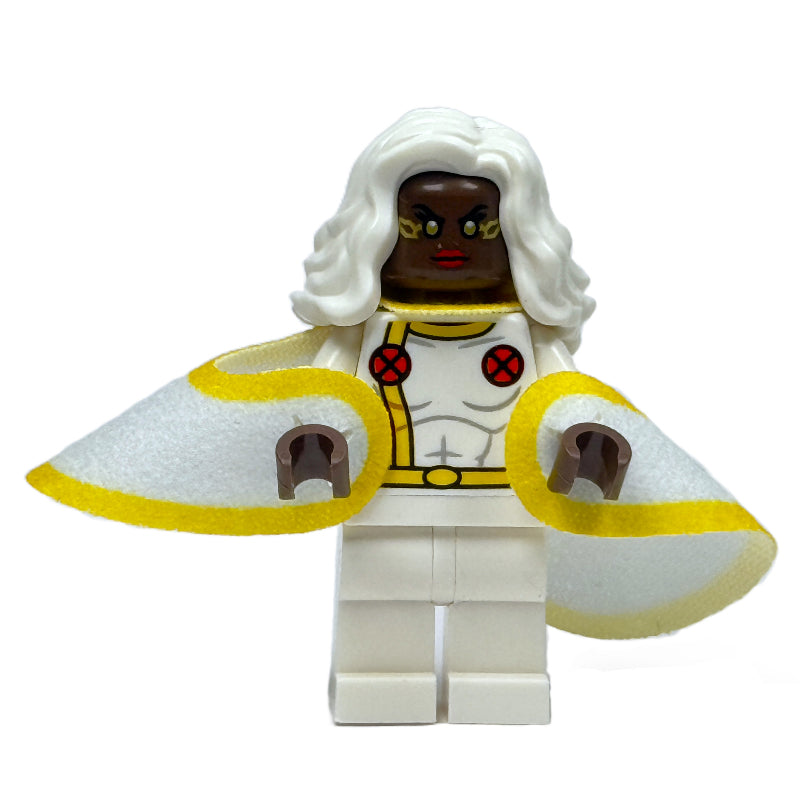 fig-015604 – Storm, White Suit, Umber Brown Head