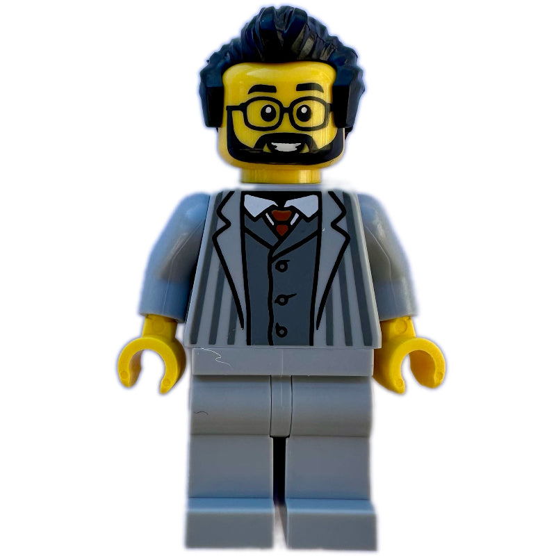 fig-015862 – Haberdashery Store Owner