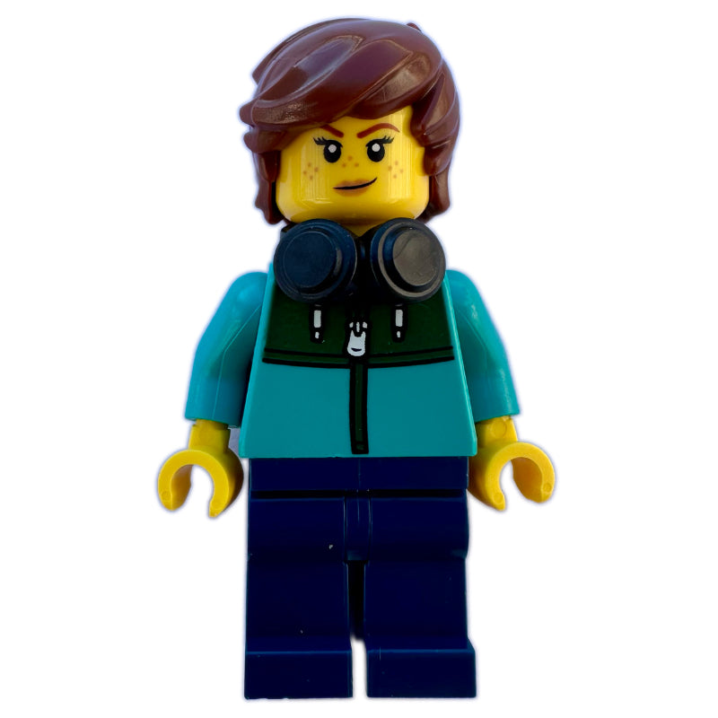 fig-015867 – Tudor House Resident, Dark Turquoise Torso, Dark Blue Legs