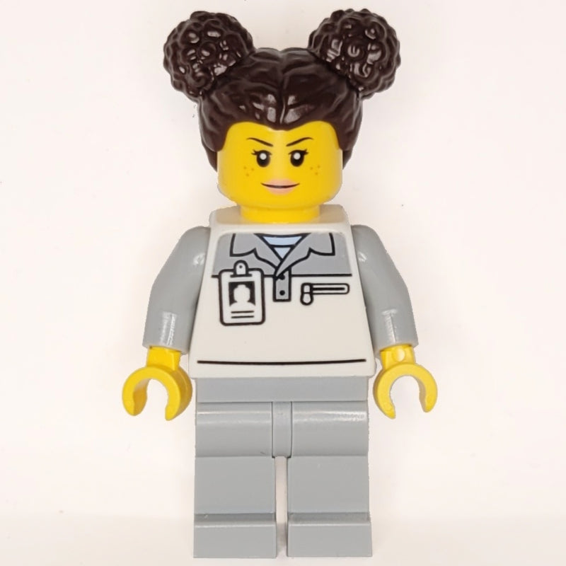 fig-015941 – Garage Worker, White/Light Bluish Grey Suit, Dark Brown Hair