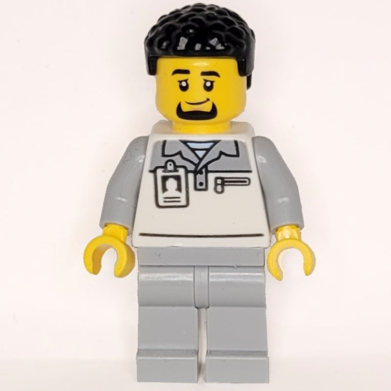fig-015949 – Garage Worker, White/Light Bluish Grey Suit, Black Hair