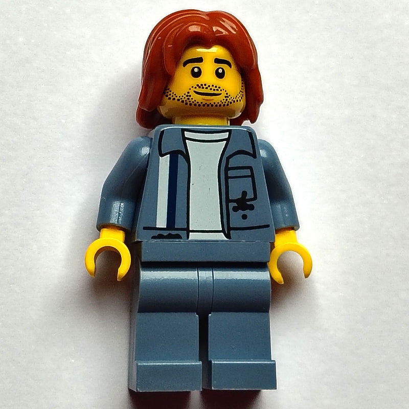 fig-016003 – Scrapyard Worker, Sand Blue Overall, Dark Orange Hair