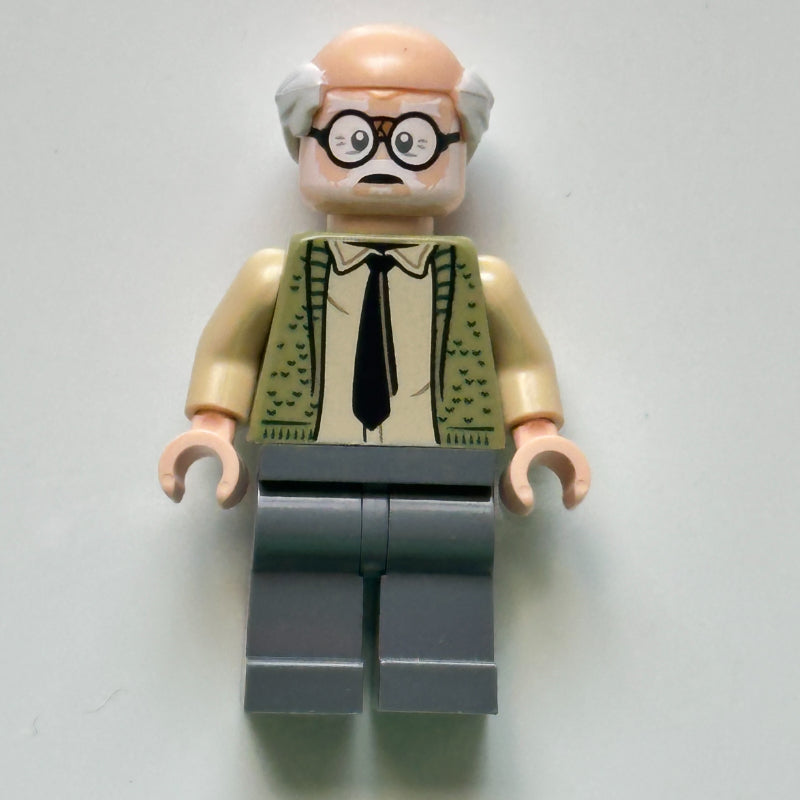 fig-016077 – Ernie Prang, Olive Green Sweater, Dark Bluish Gray Legs