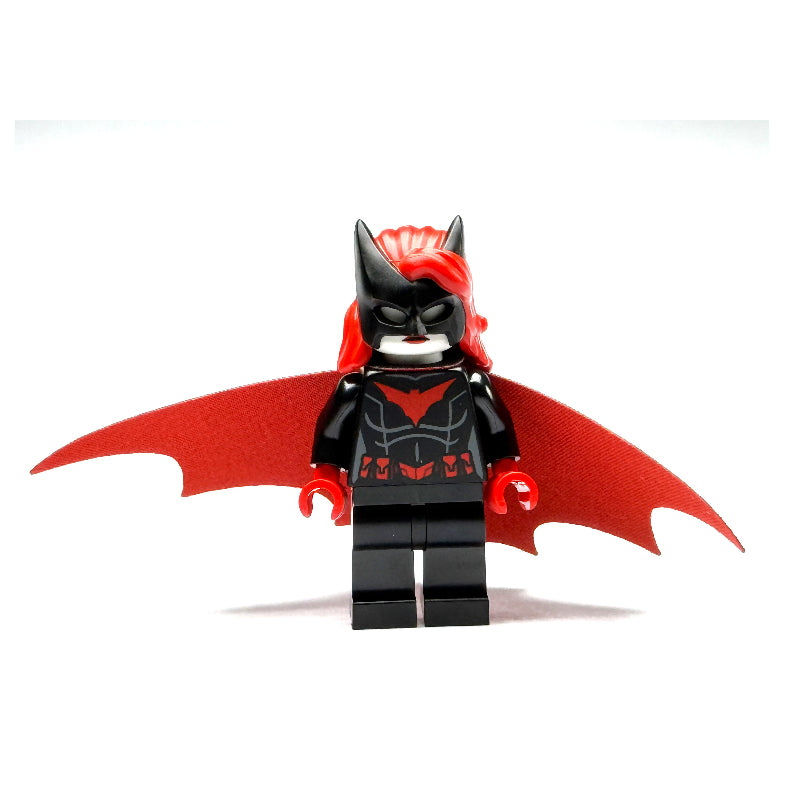 fig-016828 – Batwoman, Black/Red Cape