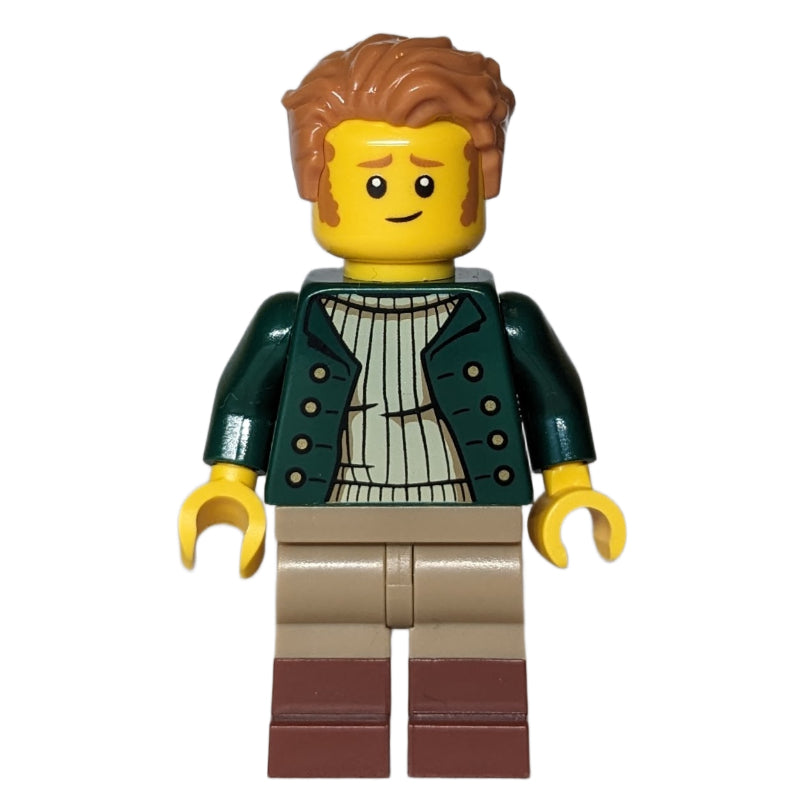 fig-016987 – Man, Dark Green Torso, Dark Tan Legs, Medium Nougat Hair